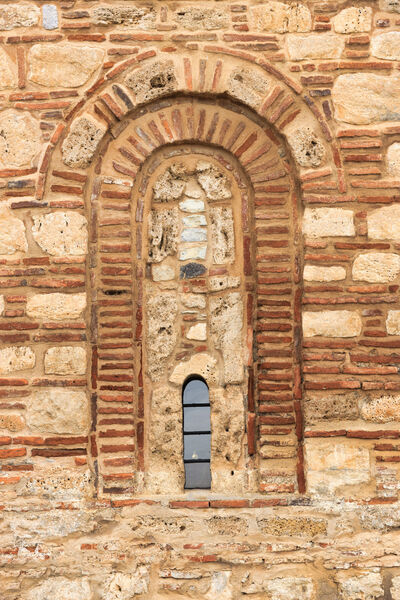 Window of the south facade of the nave