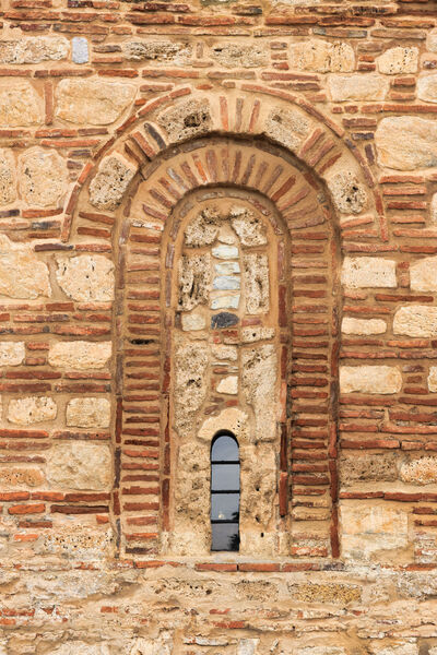 Window of the south facade of the nave