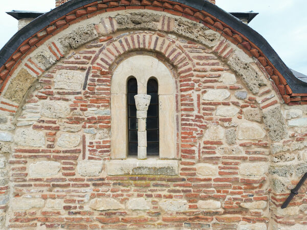 South arm of the cross with biphora