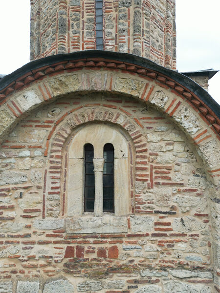 North arm of the cross with biphora