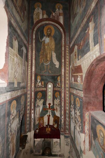 Painting of the apse of the northern chapel