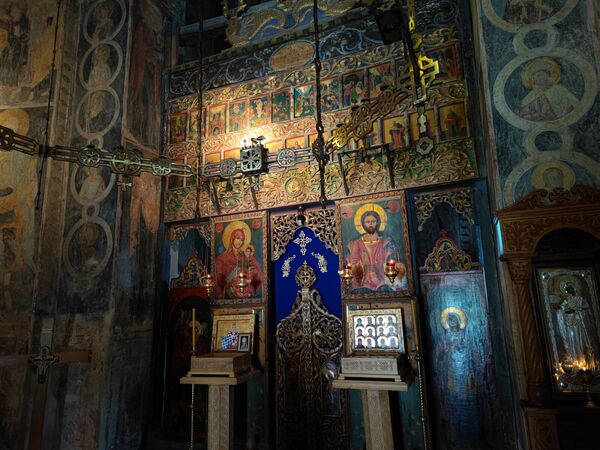 View of the Southeast Pilaster and the Icon Screen