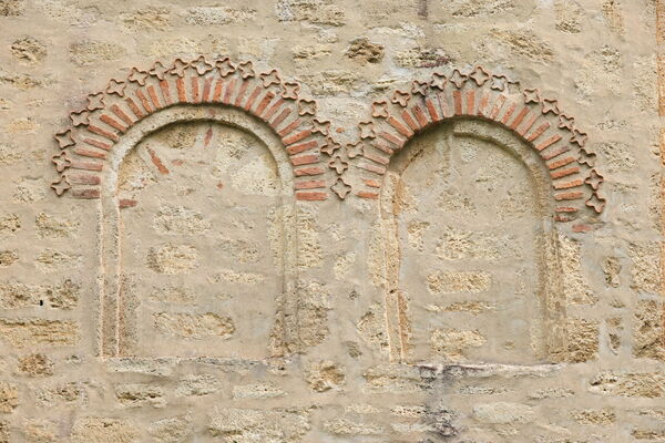 Two shallow niches of the southern facade