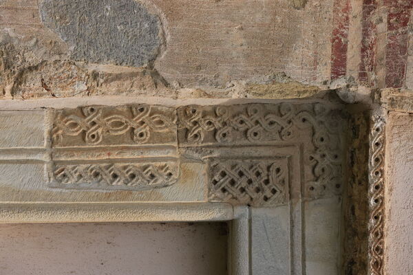 Portal on the southern facade of the narthex, detail