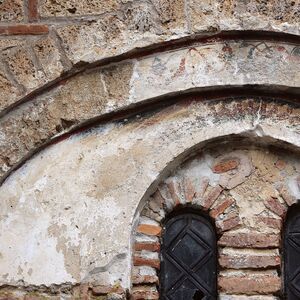 Fresco fragments in the lunette on the western facade