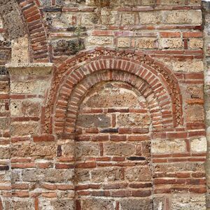 Niche on the southern facade