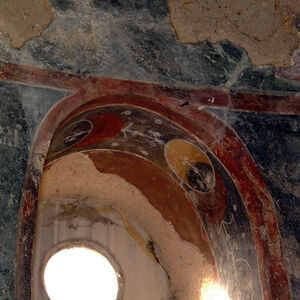 Ornamental band in the dome window